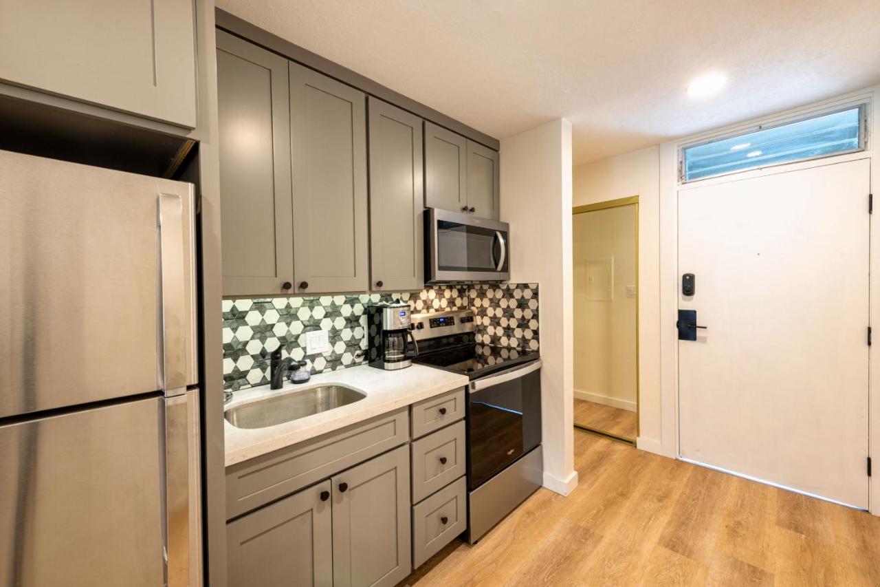 3Mins Walk To Beach! Laundry, Pool, Hot Tub & More Kihei Exterior photo